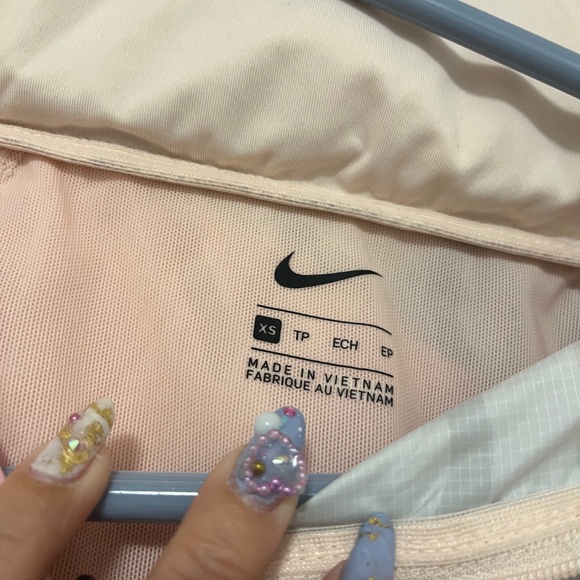 Brand New Women's Nike Lightweight Running Jacket Rain Repellant Packable XS - Picture 3 of 4